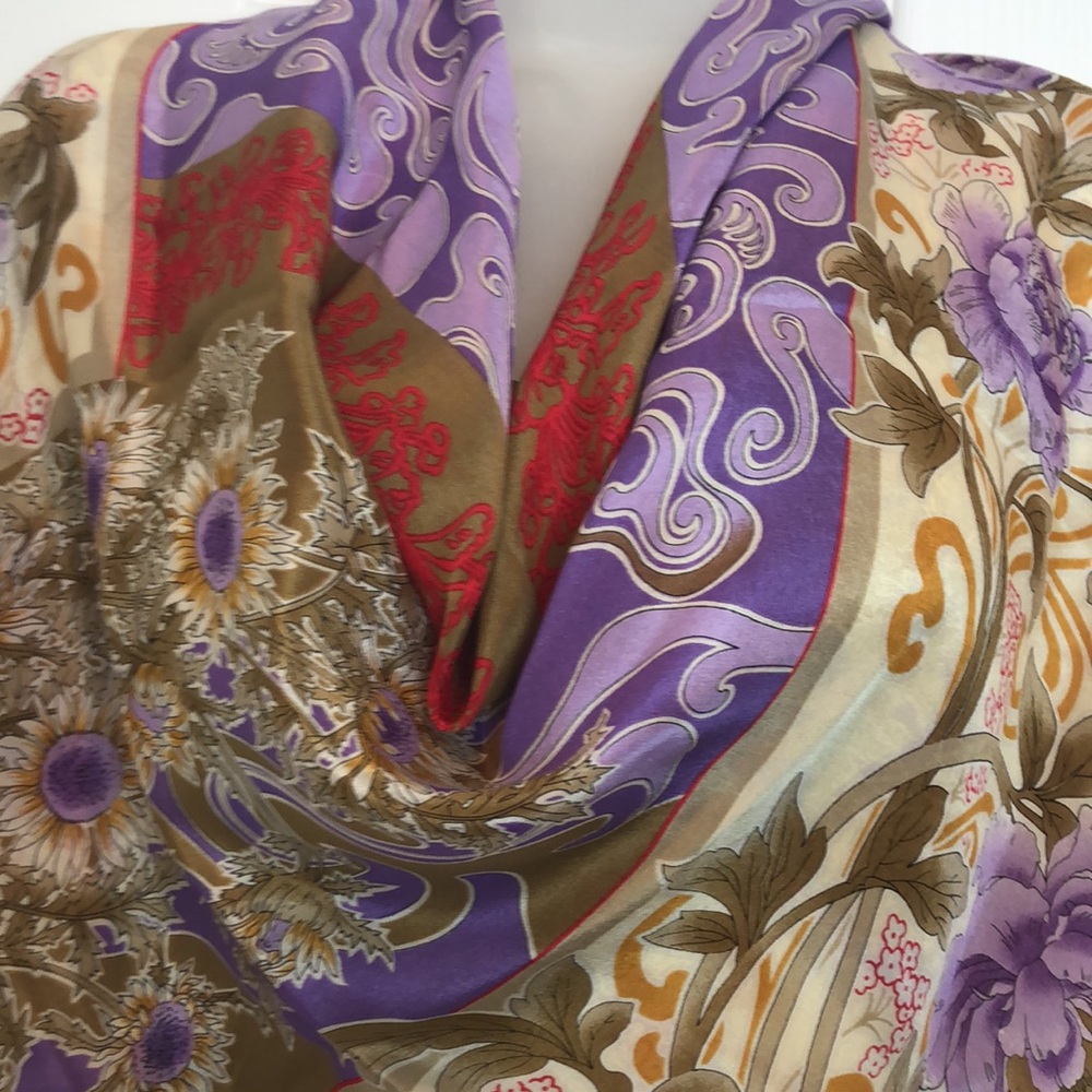 Stunning Oscar de la Renta Square Silk Scarf, Shawl. Rare find - Picture 2 of 16